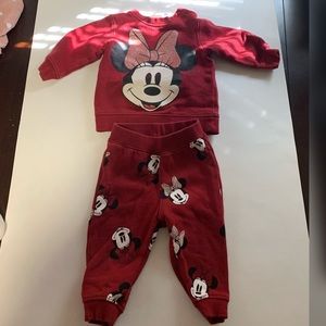 Minnie Mouse sweater and pants